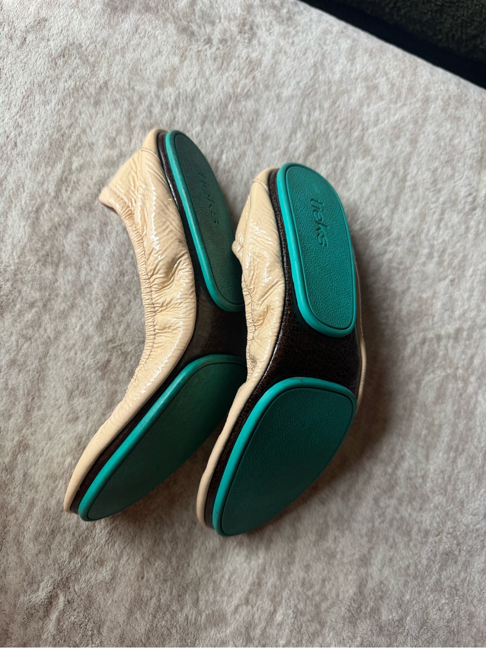 Tieks Biscotti Patent Flats - Picture 3 of 7